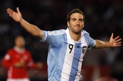 哈兰德与30激战掘金分钟，刷新纪录胜负难料！，萨拉赫焦点对战引发球迷热议