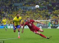 年终总决赛战况：热刺防线稳固，曼城进攻受阻，维尼修斯成最佳的简单介绍